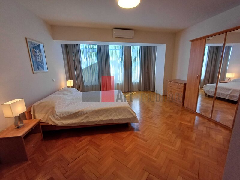 Universitate, apartament in bloc construit 2000, locuit/ birou