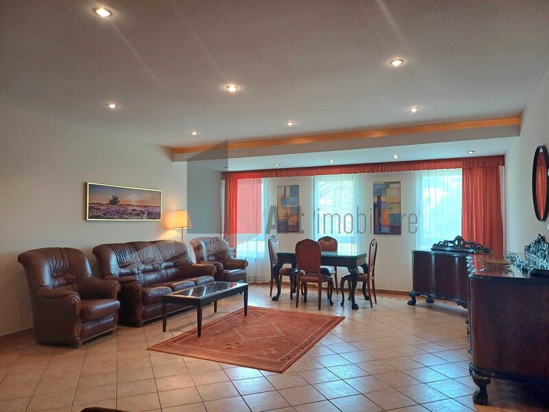 Universitate, apartament in bloc construit 2000, locuit/ birou